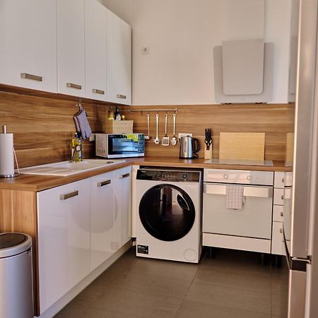 Historisches Deluxe Apartment Im Marianum نيوس المظهر الخارجي الصورة
