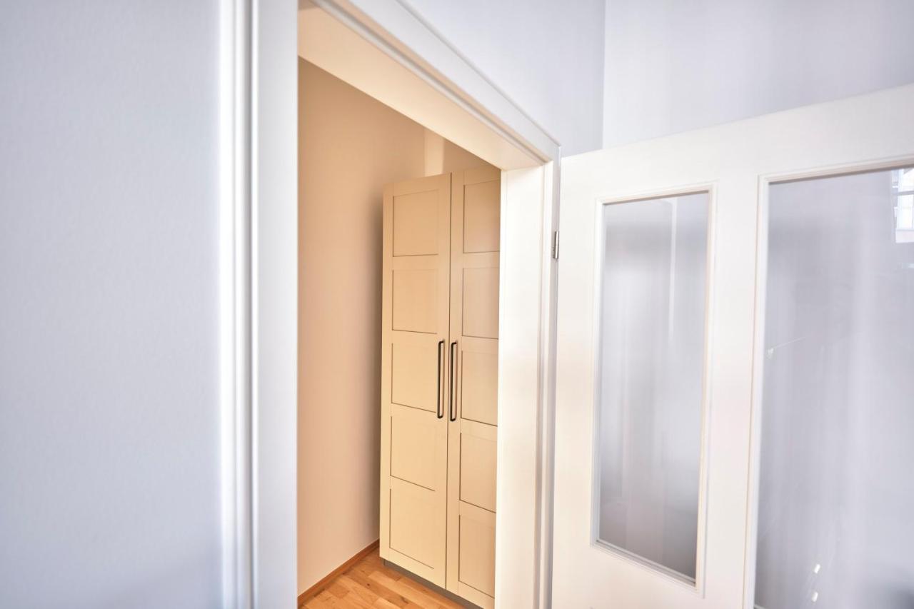 Historisches Deluxe Apartment Im Marianum نيوس المظهر الخارجي الصورة