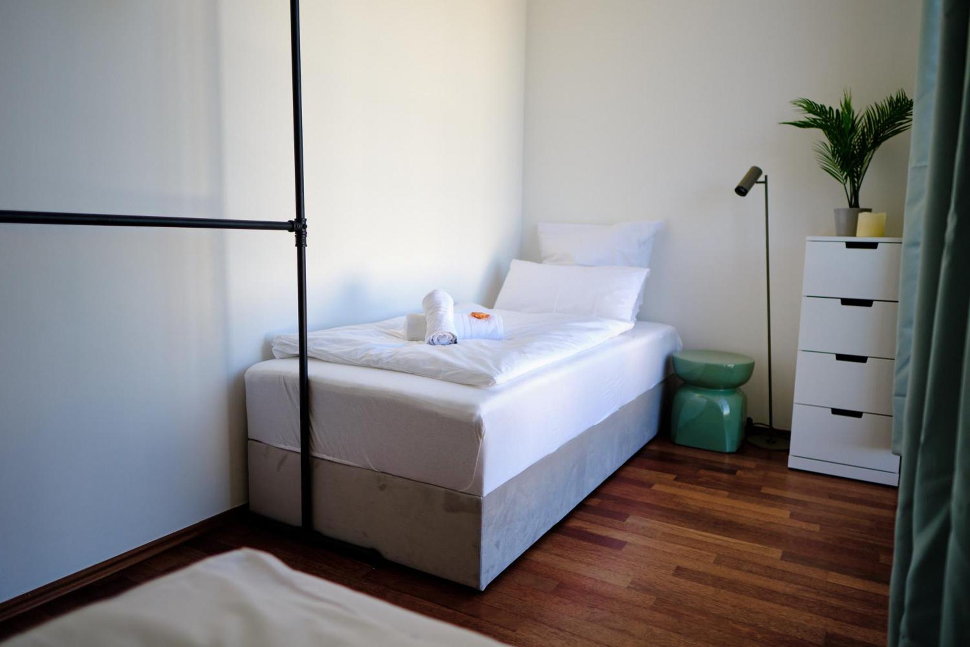 Historisches Deluxe Apartment Im Marianum نيوس المظهر الخارجي الصورة