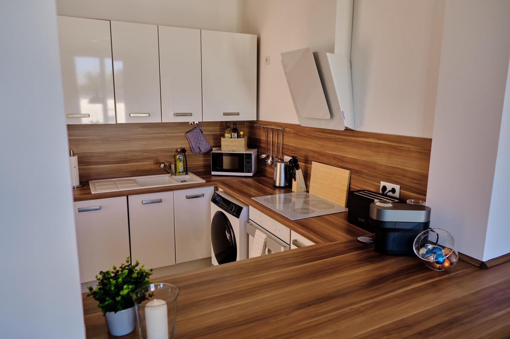 Historisches Deluxe Apartment Im Marianum نيوس المظهر الخارجي الصورة