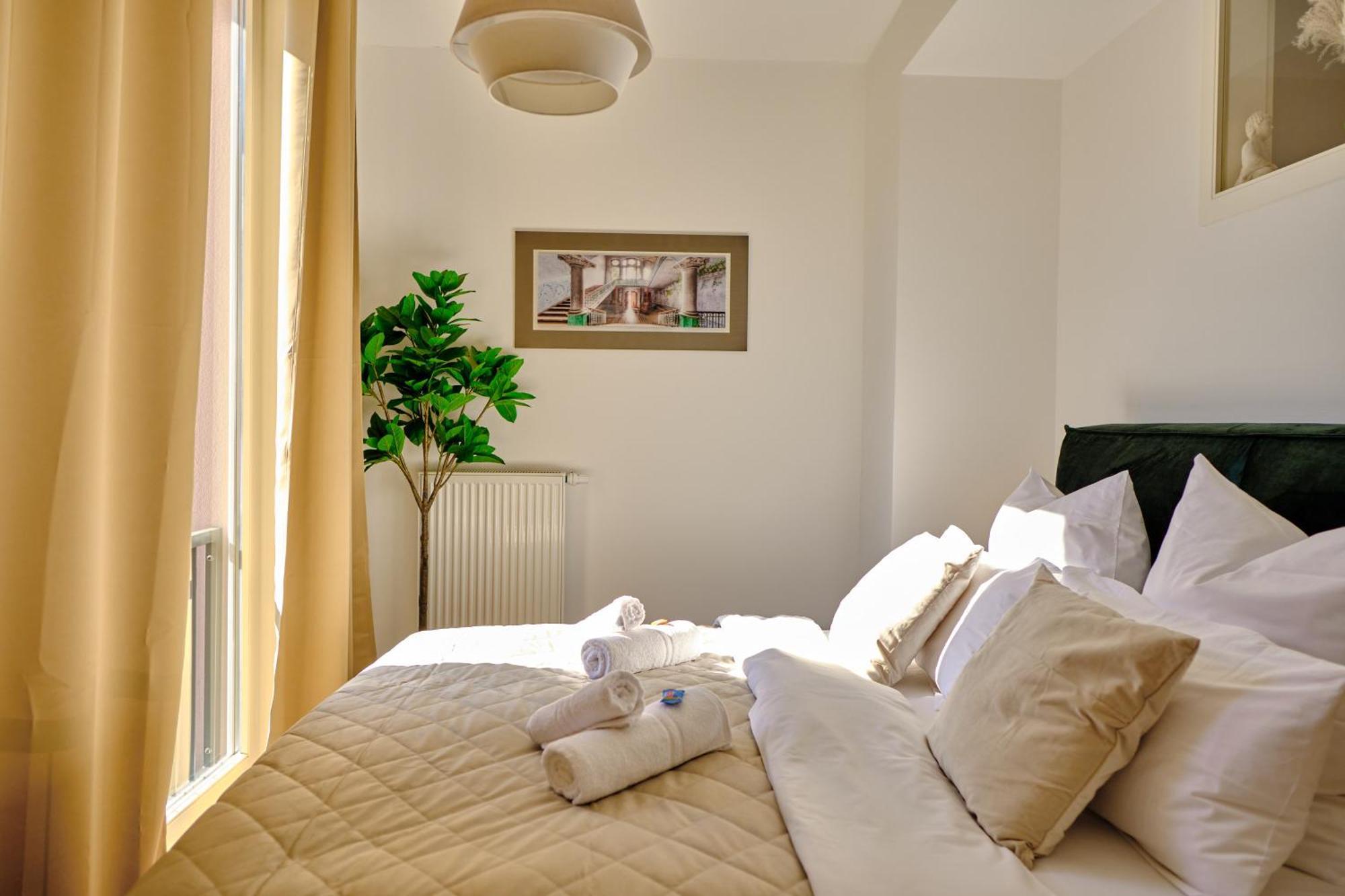 Historisches Deluxe Apartment Im Marianum نيوس المظهر الخارجي الصورة