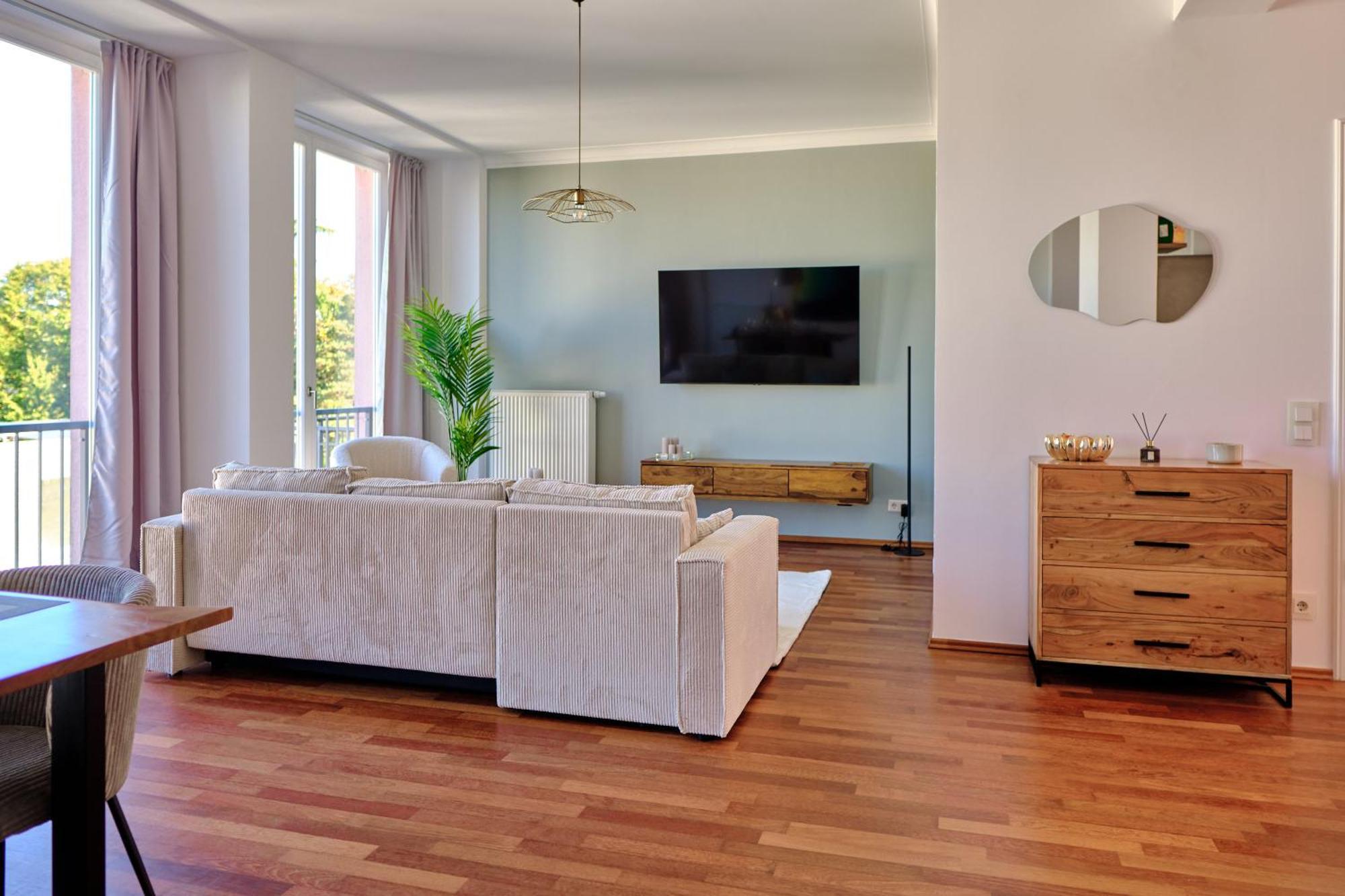 Historisches Deluxe Apartment Im Marianum نيوس المظهر الخارجي الصورة