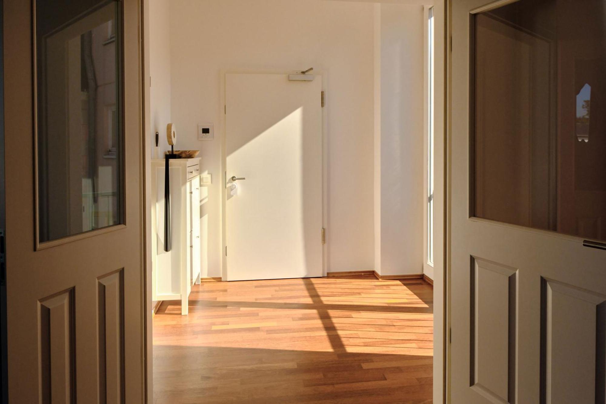 Historisches Deluxe Apartment Im Marianum نيوس الغرفة الصورة