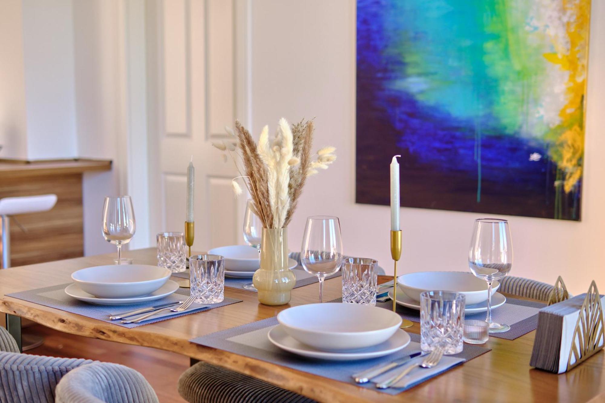Historisches Deluxe Apartment Im Marianum نيوس الغرفة الصورة