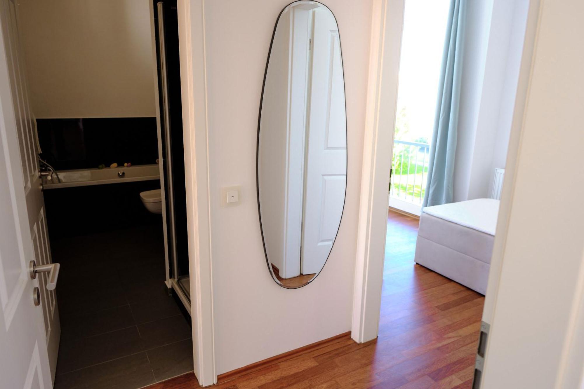 Historisches Deluxe Apartment Im Marianum نيوس المظهر الخارجي الصورة